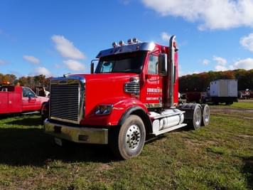 Main image Freightliner 122SD